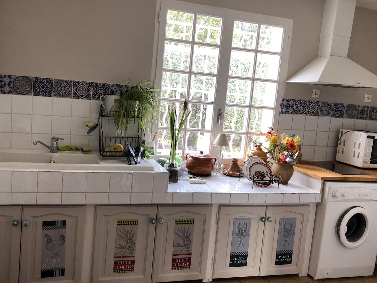 Le Clos Des Vergers LʼIsle-sur-la-Sorgue Esterno foto