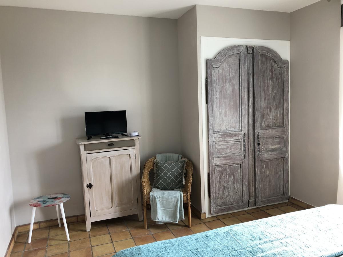 Le Clos Des Vergers LʼIsle-sur-la-Sorgue Esterno foto