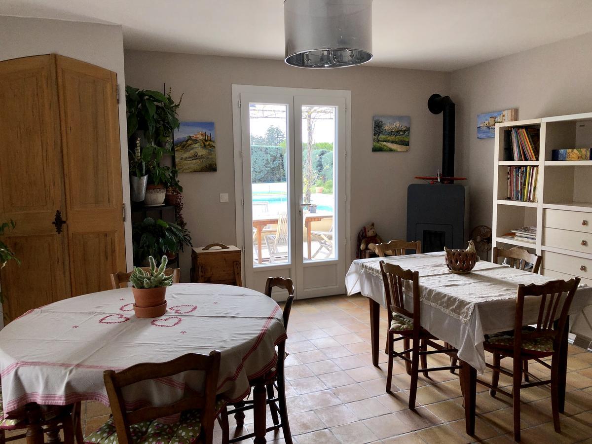 Le Clos Des Vergers LʼIsle-sur-la-Sorgue Esterno foto