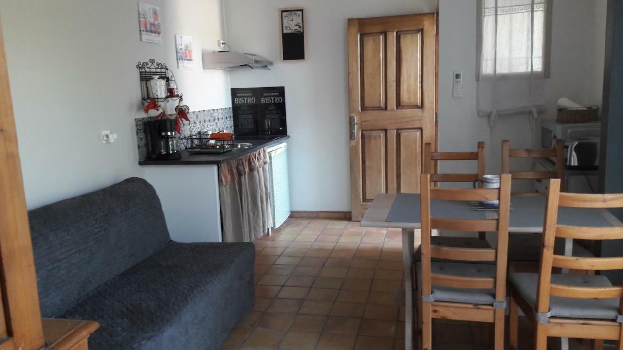 Le Clos Des Vergers LʼIsle-sur-la-Sorgue Esterno foto